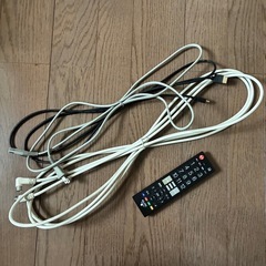 SHARP AQUOS 2010年製 テレビ 22V型 各種ケーブル付の画像