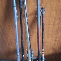 船竿7本　漁船の画像
