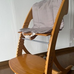 子ども用食堂いすの画像