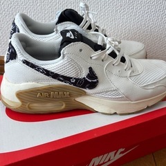 NIKE エア マックス エクシー ウィメンズシューズ　26.5㎝の画像