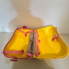 乗れるキャリーケースの画像