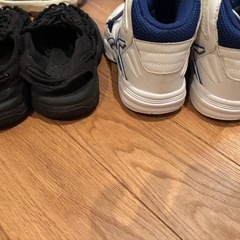 スニーカー　3足➕サンダルの画像