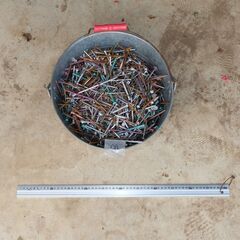 現状 まとめて 釘 くぎ クギ 木ネジ 10Lバケツ1杯 約16...