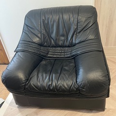 【美品】本革ソファ 1脚のみ／15,000円／取りに来ていただける方6月限定商品なので6月中に取り引き成立の方に割引き致します。 の画像