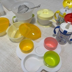 離乳食容器　マグ　水筒　セットの画像