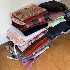 着物　まとめ売り　まとめて　大量　羽織　帯　KIMONO 生地 リメイク 布　の画像