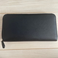 【極美品】正規品プラダ サフィアーノ ラウンドファスナーの画像