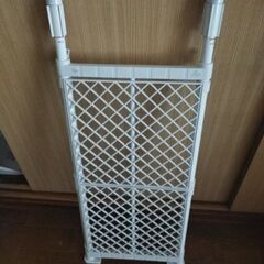 突っ張り棚