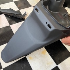新品アドレスv125g用　純正品泥よけ