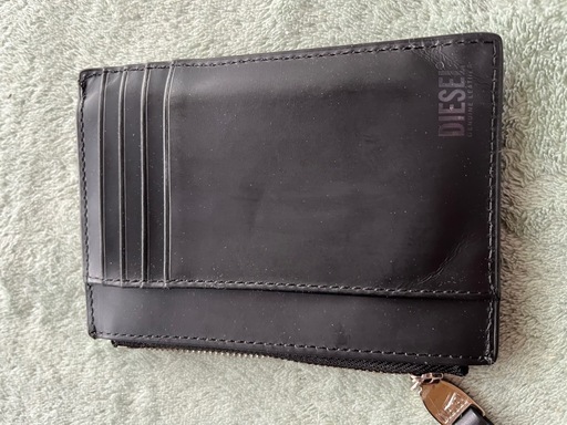 ディーゼル財布