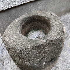 縁先手水鉢立鉢夏目 き取りエリア大阪府】 立手水鉢　天然石の画像