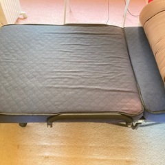 折りたたみベットと座椅子