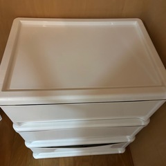 1人暮らし用プラスチック棚
