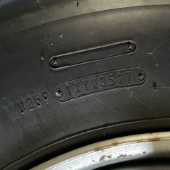 4tトラック・ダンプ等に！　 225/80R17.5 123/122 L＆スチールホイール×6本　バリ溝です！の画像