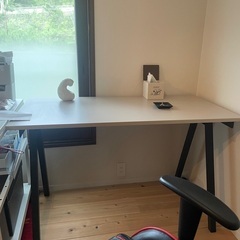 ikea trotten デスク