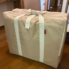 ファルスカ 120cm　折り畳みベビーベッド 持ち運び可能