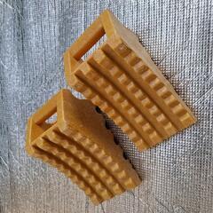 トラック輪止め　未使用品　黄色　プラスチック製