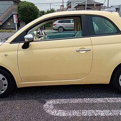 ★車検付き15万円格安！ すぐに乗って帰れるバニライエローのフィアット500ポップ。の画像
