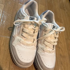 FILA 白スニーカー24センチ　　　