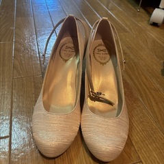 パンプス　24センチ
