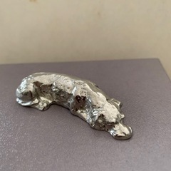 犬の置き物の画像