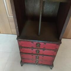 アンティーク棚の画像