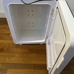 小型冷蔵庫の画像