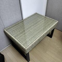 IKEA　ソファ　テーブル　セットの画像