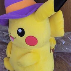 ピカチュウのぬいぐるみの画像