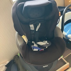 お話中　aprica チャイルドシート　360度　フルフラット