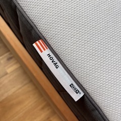 IKEA 
ベッドフレームとマットレスセットの画像