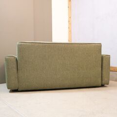 unico(ウニコ)のWELM(ウェルム)1.5シーターソファです！まん丸とした可愛らしいフォルムと、包み込まれるような柔らかな座り心地のラブソファ。ナチュラルな雰囲気は北欧テイストにもおススメ♪の画像