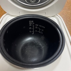 🌟2016年製・保証付き🌟Haier JJ‑M30C‑W マイコン炊飯器 3合／予約タイマー＆保温機能◎ の画像