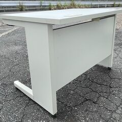 スチールデスク　ホワイトの画像