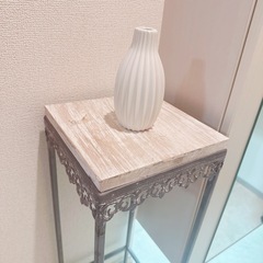 サリュ　コーナーテーブル　小物置きの画像