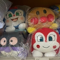 【新品】西川産業 アンパンマンシリーズ 抱き枕 カレーパンマンの画像
