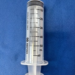 水遊び　水鉄砲　シリンジ　1回使用済み　ニプロ　50ml 工作　おもちゃ　 詰め替え等　計量の画像
