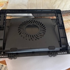 ノートパソコンなど冷却ファンの画像
