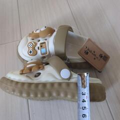 子供用厚底サンダルの画像