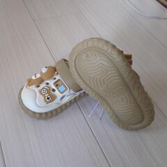 子供用厚底サンダルの画像