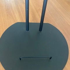 スティック型掃除機スタンドの画像