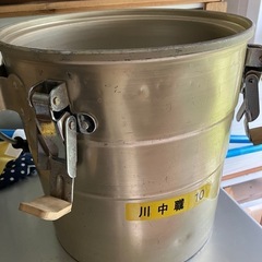 給食用保温アルミ製バケツ10lの画像