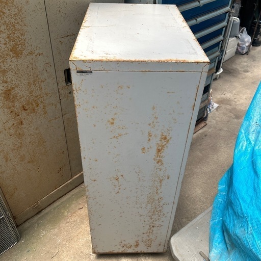 透明の棚　工具入れにでも　オフィス家具　ITOKI