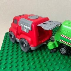 ヨーロッパブランドLENA 車おもちゃ（大）の画像