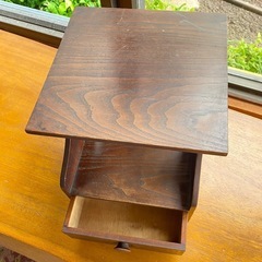 小物 収納棚の画像