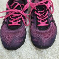 asics  運動靴 ランニングシューズの画像