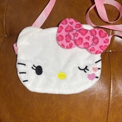 ハロー　キティ　　サンリオ　ポーチ