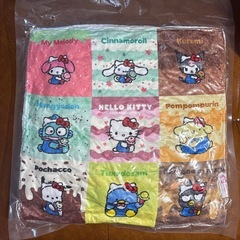 ハロー　キティ　サンリオ　クッション　サーティワン