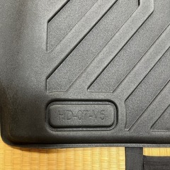 フリード専用ラゲッジマッドの画像