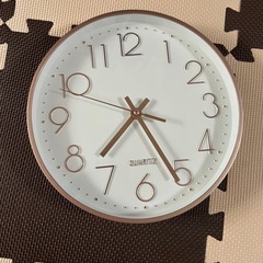ピンクゴールド掛け時計 